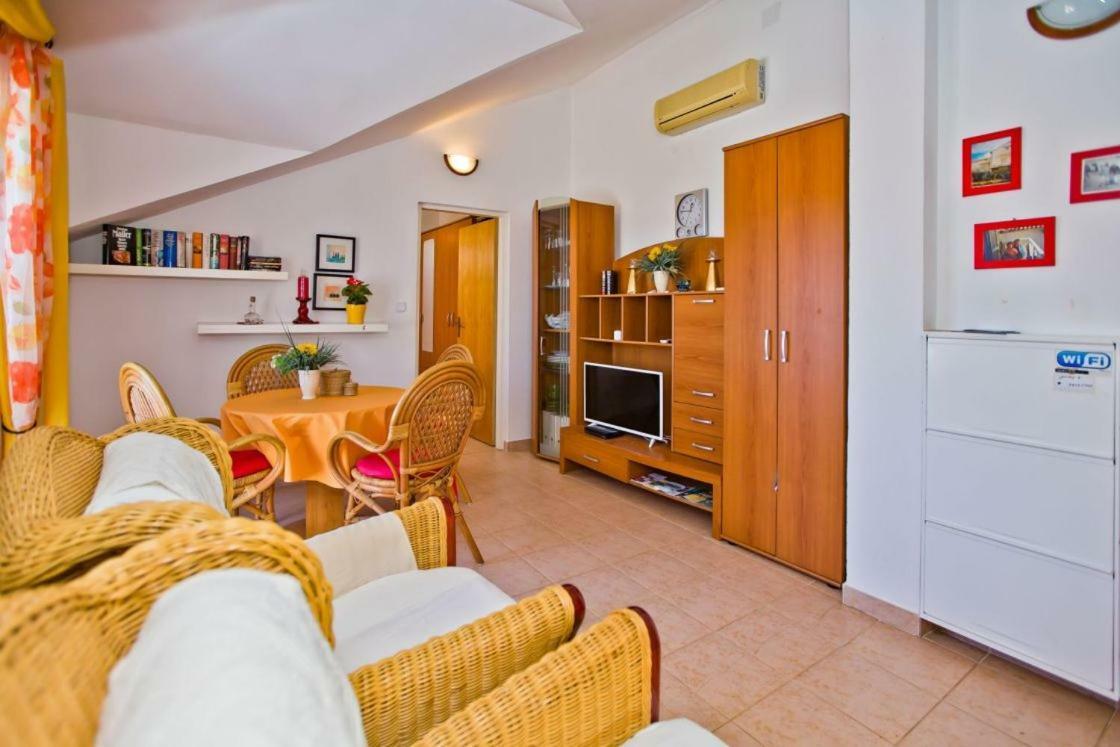 Apartments Jacky Хвар Екстериор снимка