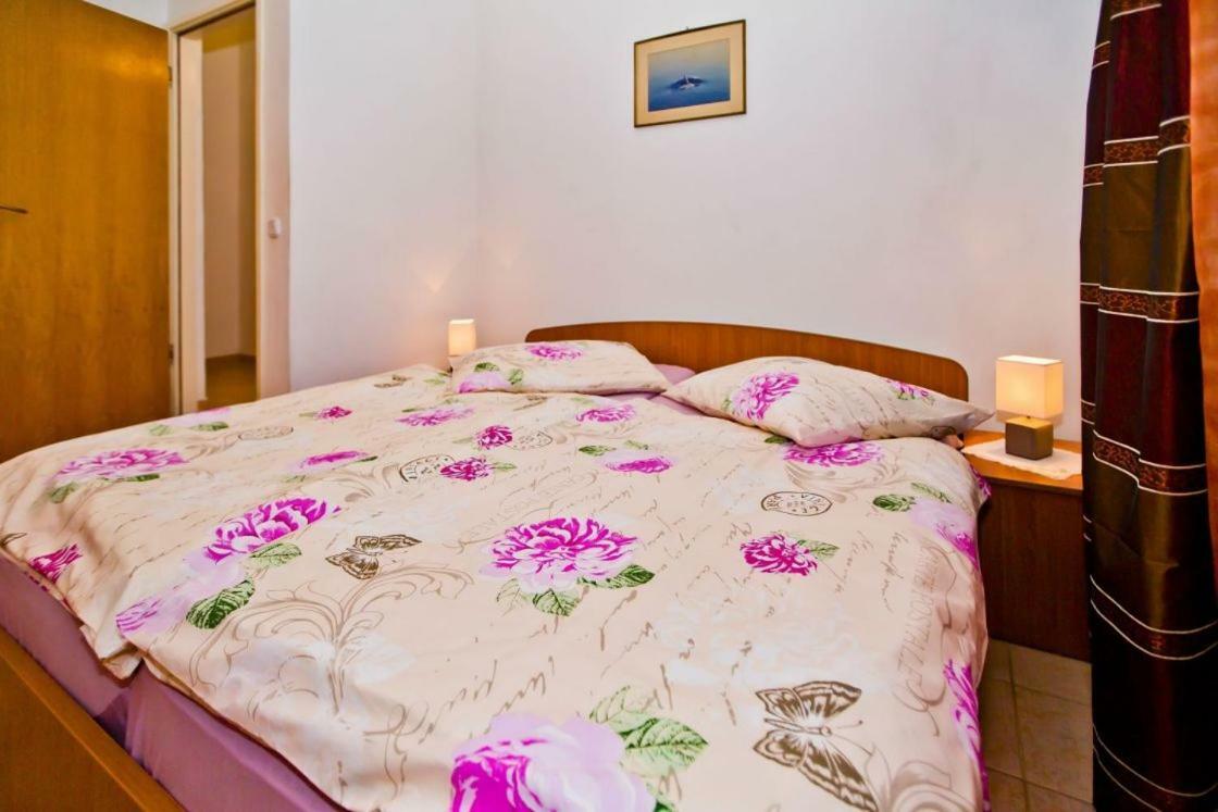 Apartments Jacky Хвар Екстериор снимка