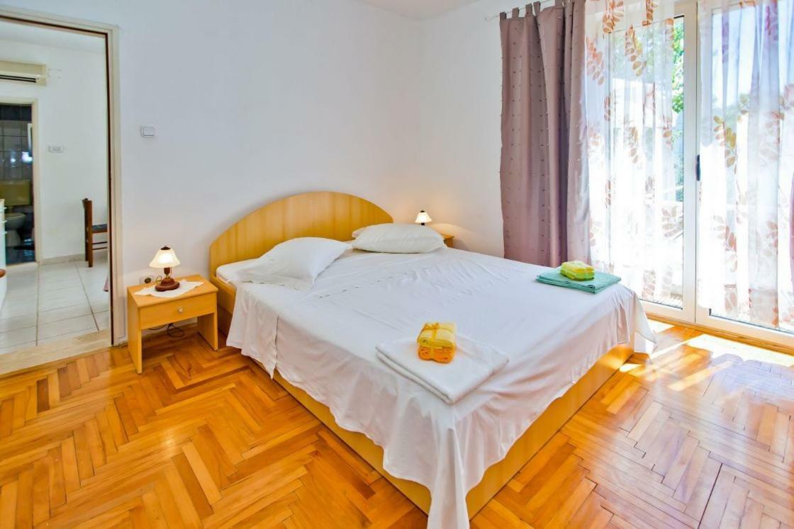 Apartments Jacky Хвар Екстериор снимка